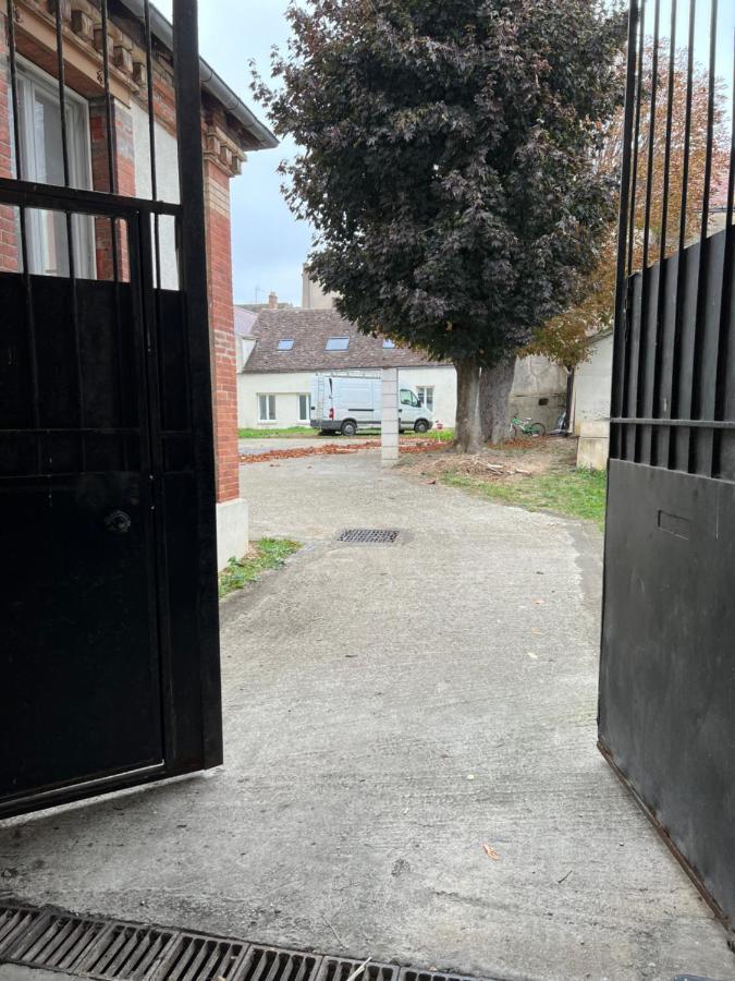 Le Relais De Saint Loup 1 A 66 Personnes Apartment มงโทร-โฟต์-ยอนน์ ภายนอก รูปภาพ