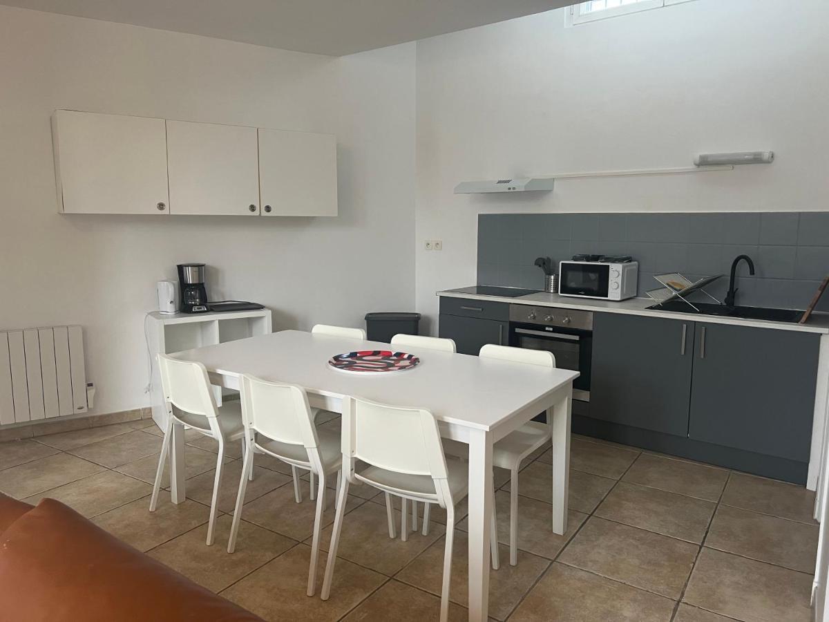 Le Relais De Saint Loup 1 A 66 Personnes Apartment มงโทร-โฟต์-ยอนน์ ภายนอก รูปภาพ