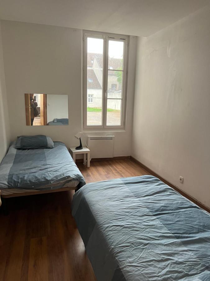 Le Relais De Saint Loup 1 A 66 Personnes Apartment มงโทร-โฟต์-ยอนน์ ภายนอก รูปภาพ